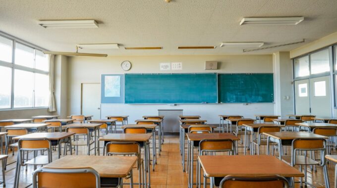 Boost Student Focus With The Right Classroom Layout & Furniture