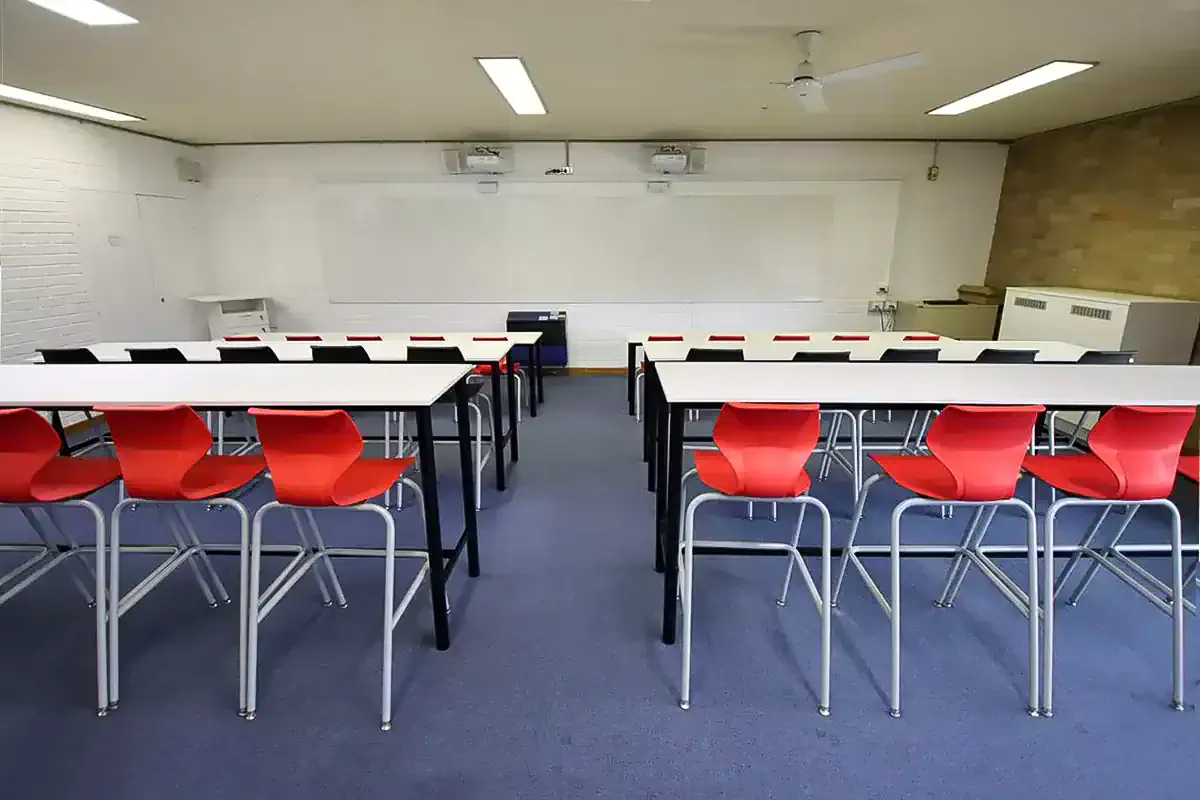 Why should classroom furniture be movable? Abax Kingfisher