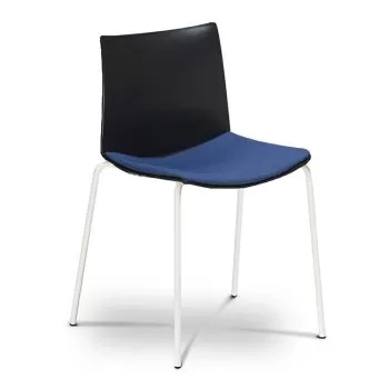 Kanvas 4 Leg Chair With A Seat Pad